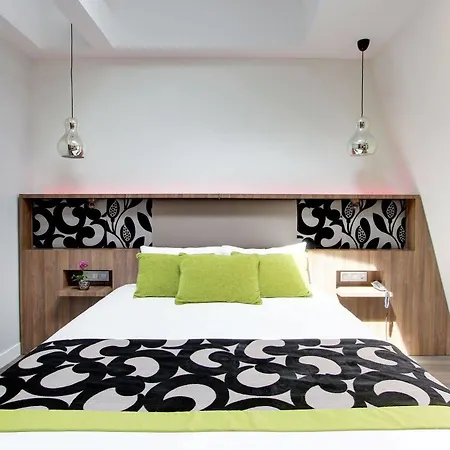 Alhambra Hotel Paris