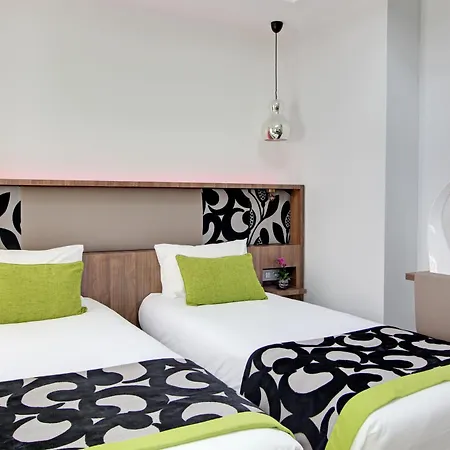 Alhambra Szálloda 3*