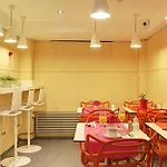 Alhambra Otel