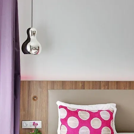 Hotel Alhambra 3*