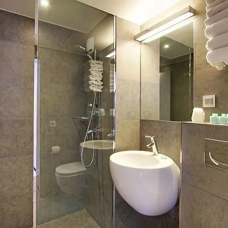 Alhambra 3* Paris