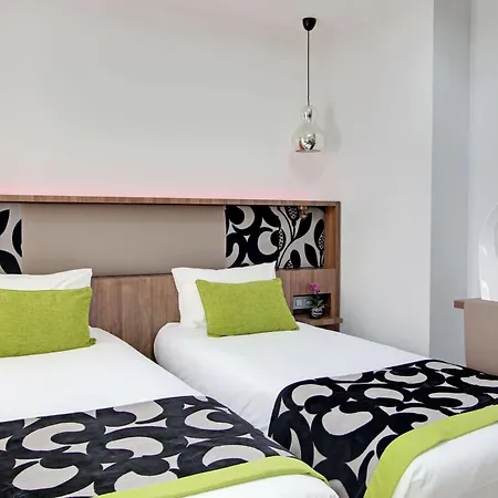 Alhambra Hotel 3*