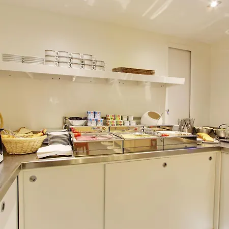 Alhambra 3* Париж