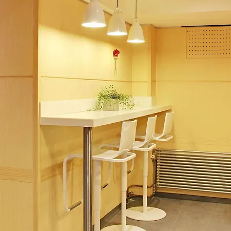 Hotel Alhambra Parigi