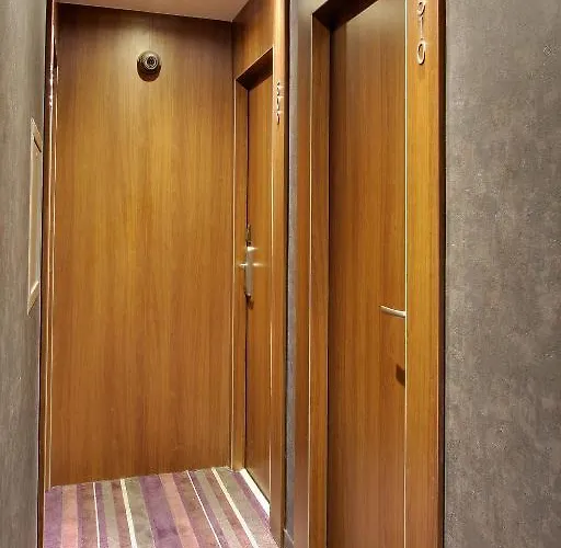 Hotel Alhambra Parigi